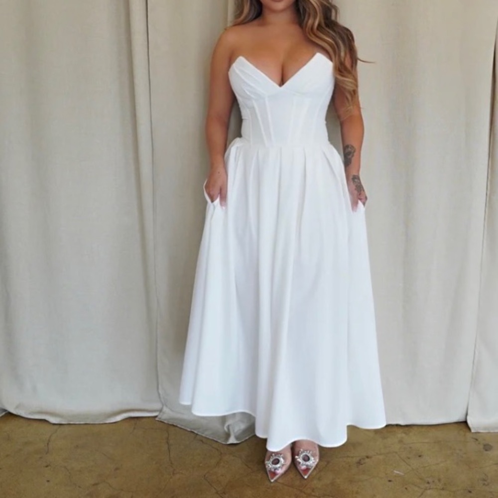 White strapless dress, summer dress, vacation dress, corset dress, pocket dress.